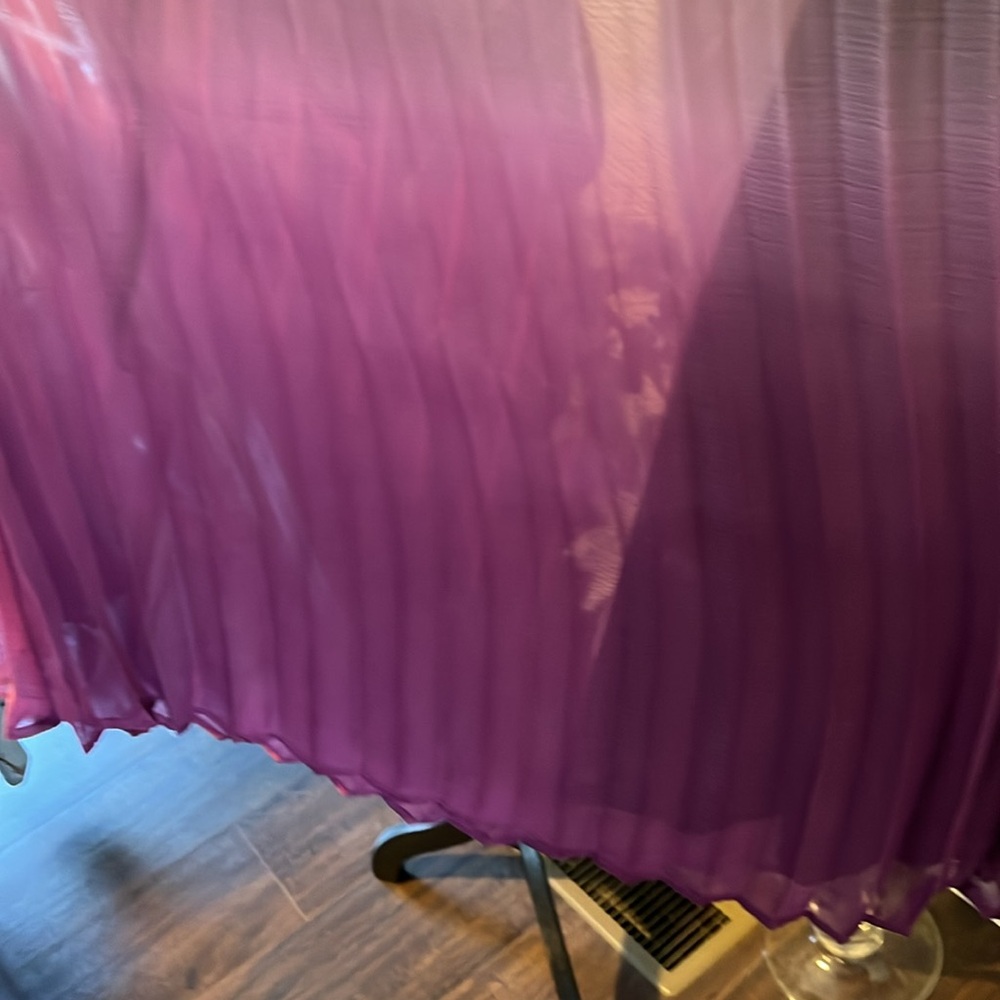 Bar3 ombre spaghetti, strap, razor back accordion, polyester,lined like new - Picture 4 of 8